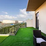 Lovely And Spacious 1 Bedroom With Extra Sofa Bed