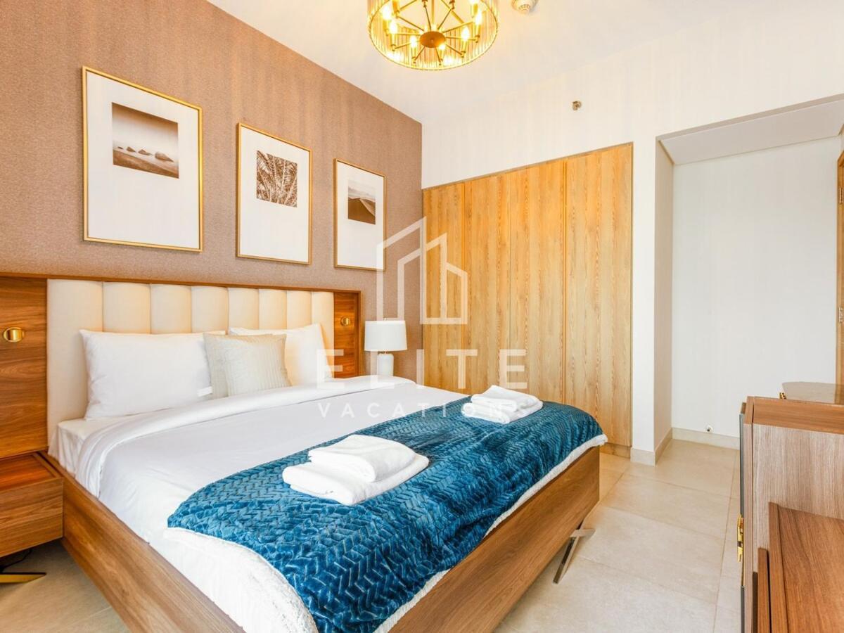Lovely And Spacious 1 Bedroom With Extra Sofa Bed Dubai