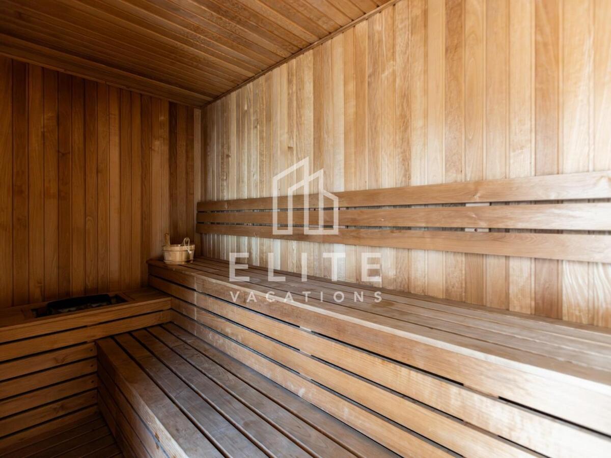 Lovely And Spacious 1 Bedroom With Extra Sofa Bed Apartment