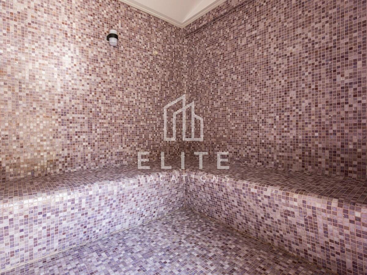 Lovely And Spacious 1 Bedroom With Extra Sofa Bed Dubai