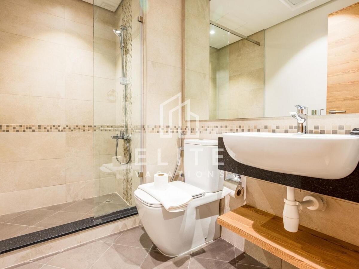 Lovely And Spacious 1 Bedroom With Extra Sofa Bed Apartment