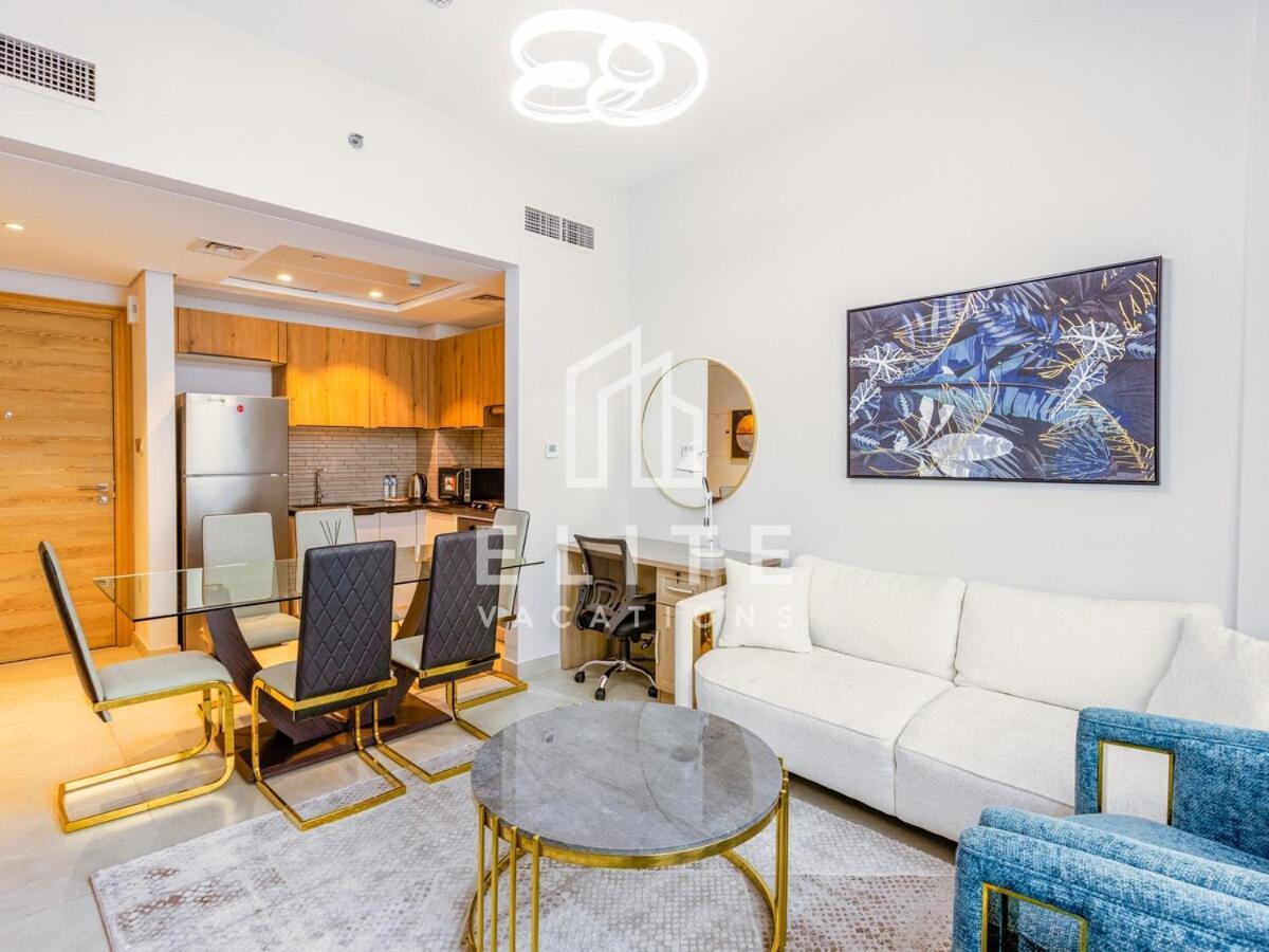 Lovely And Spacious 1 Bedroom With Extra Sofa Bed Dubai