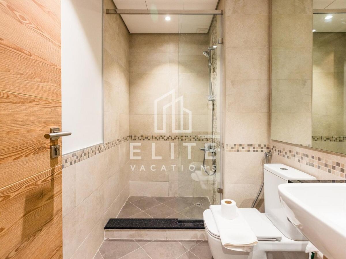 Lovely And Spacious 1 Bedroom With Extra Sofa Bed Apartment Dubai