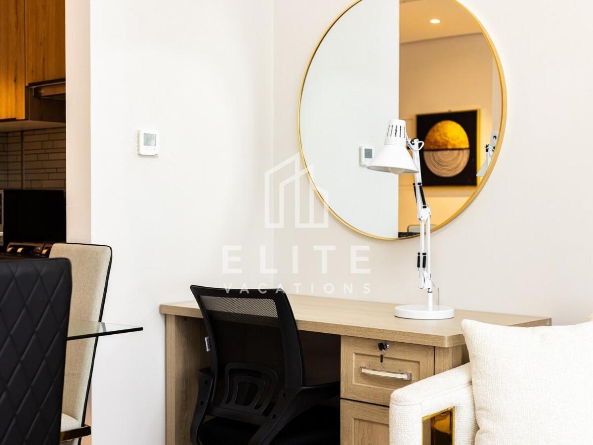 Lovely And Spacious 1 Bedroom With Extra Sofa Bed Dubai