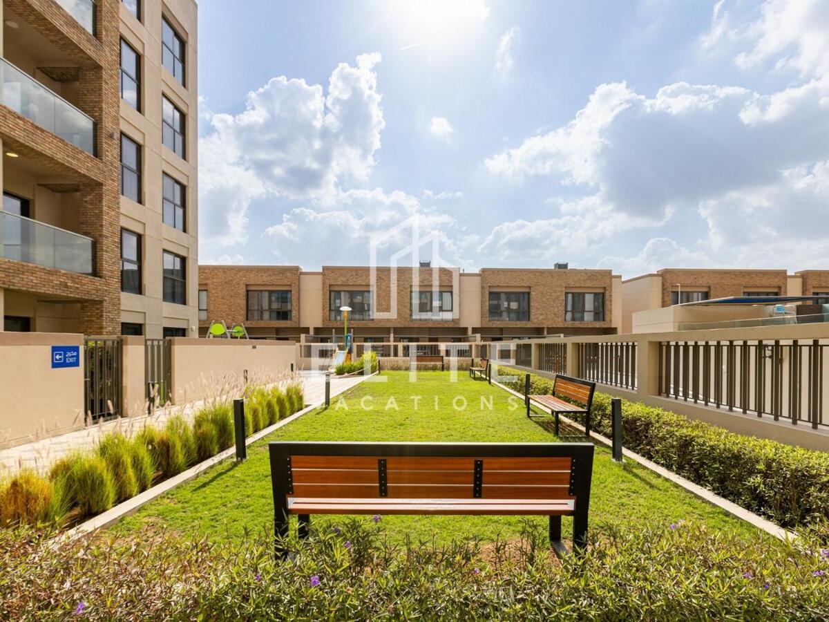 Lovely And Spacious 1 Bedroom With Extra Sofa Bed Apartment