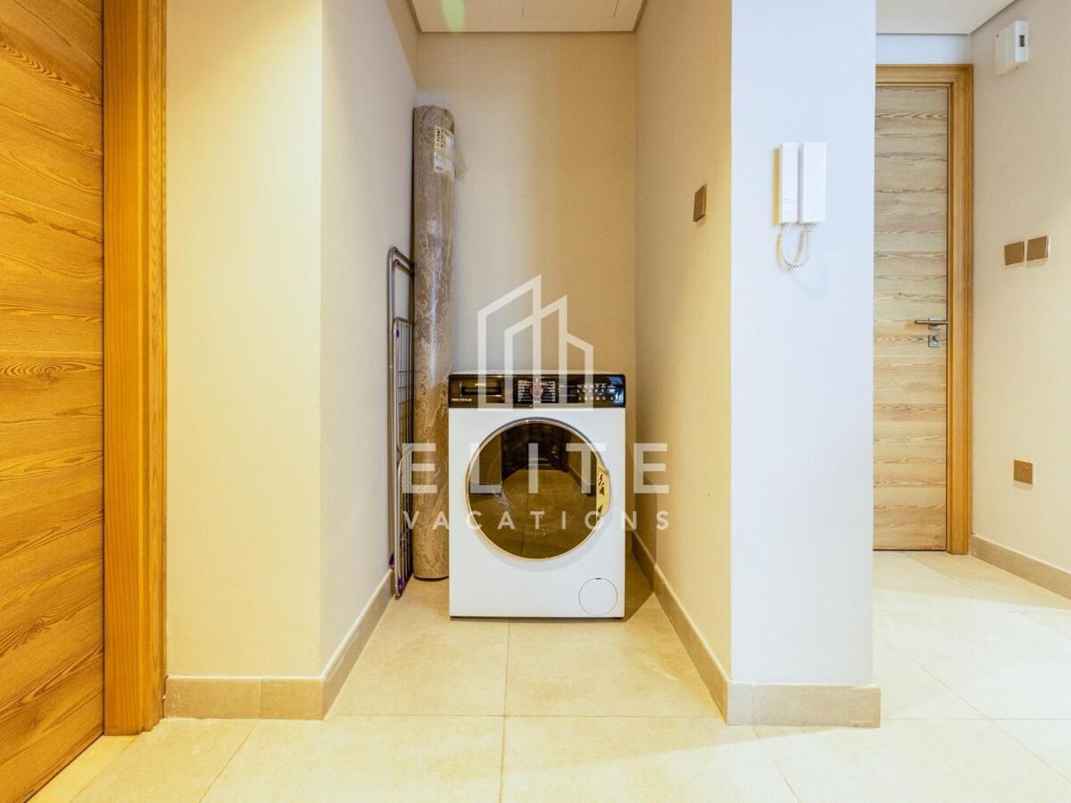 Lovely And Spacious 1 Bedroom With Extra Sofa Bed Apartment