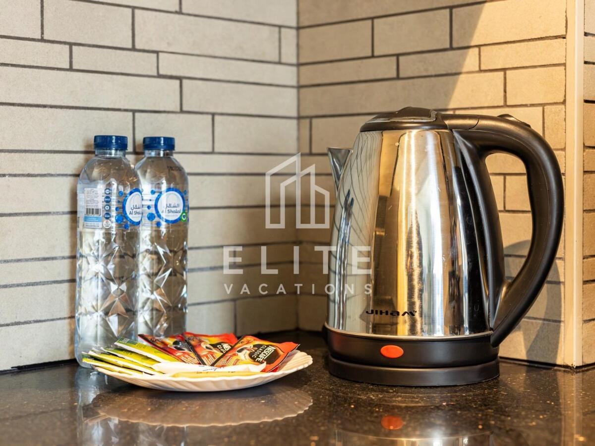 Apartment Lovely And Spacious 1 Bedroom With Extra Sofa Bed Dubai